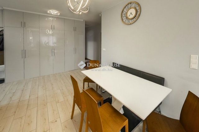 Eladó családi ház, Kecskeméten 89.5 M Ft, 4 szobás