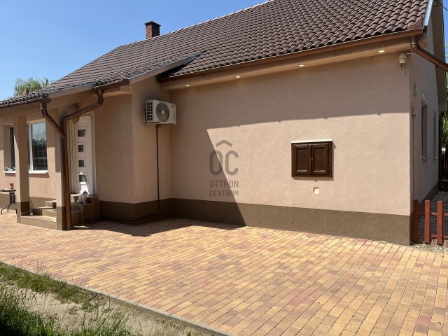 Eladó családi ház, Hajdúszováton 39.9 M Ft, 4 szobás