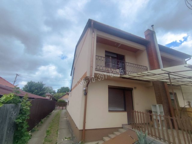 Eladó ikerház, Hatvanban 39.9 M Ft, 2+2 szobás