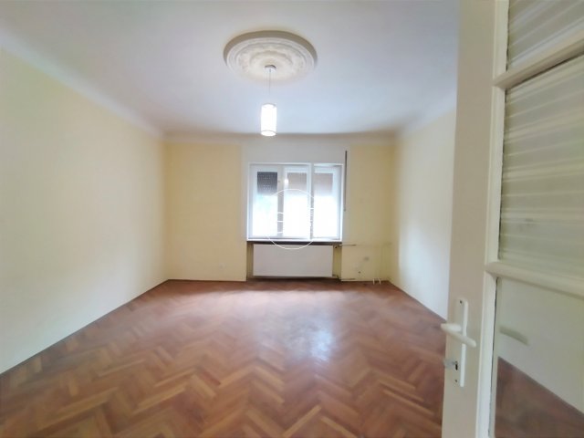 Kiadó téglalakás, albérlet, Szegeden 190 E Ft / hó, 2 szobás