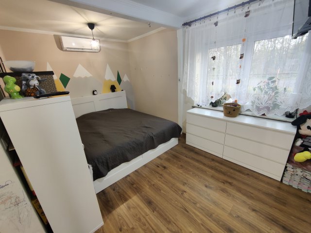 Eladó családi ház, Csemőn 29.9 M Ft, 2 szobás