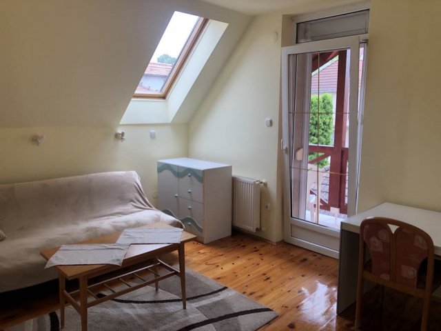 Kiadó téglalakás, albérlet, Pécsett 85 E Ft / hó, 1 szobás
