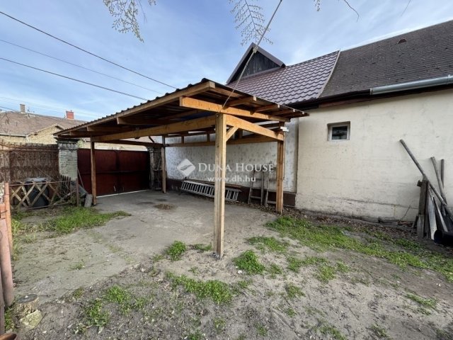 Eladó családi ház, Budapesten, XXI. kerületben 18.99 M Ft