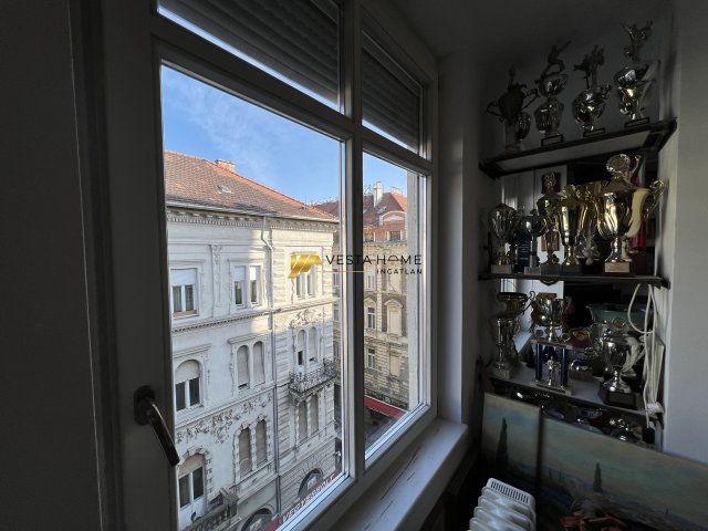 Eladó téglalakás, Budapesten, VI. kerületben 60 M Ft, 3 szobás