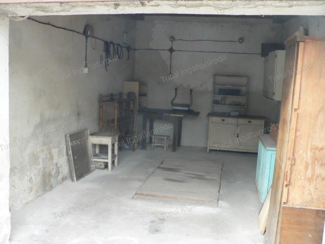 Eladó garázs, Tatabányán 5.4 M Ft, 1 szobás
