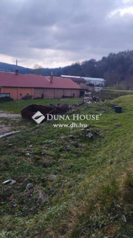 Eladó ipari ingatlan, Komlón 130 M Ft / költözzbe.hu