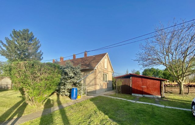 Eladó családi ház, Sarkadon 9.9 M Ft, 2 szobás