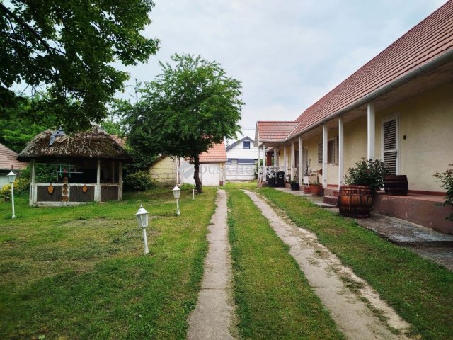 Eladó családi ház, Pázmándon 68 M Ft, 3 szobás