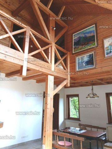 Eladó családi ház, Nagykovácsiban 158 M Ft, 4 szobás