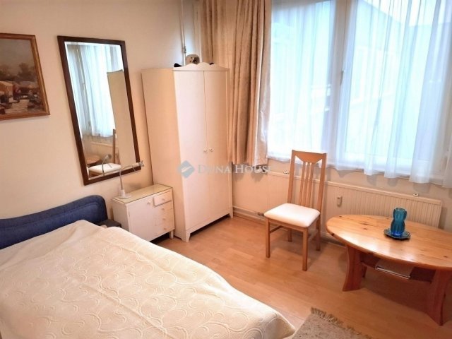 Eladó téglalakás, Budapesten, III. kerületben 85 M Ft, 3 szobás