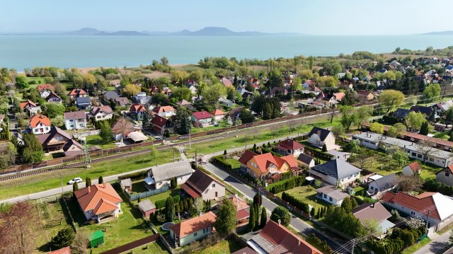 Eladó nyaraló, Balatonmáriafürdőn, Szív utcában 43.9 M Ft