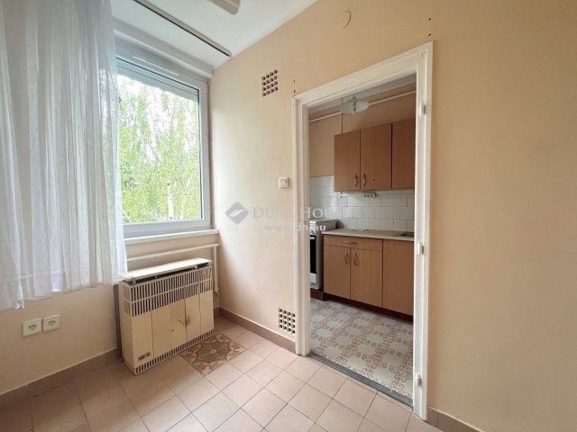 Eladó téglalakás, Veszprémben 41 M Ft, 1 szobás