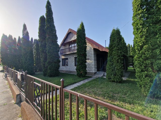 Eladó nyaraló, Balatonmáriafürdőn 119 M Ft, 4 szobás