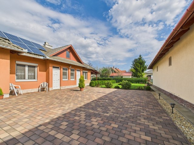 Eladó családi ház, Hajdúszoboszlón, Csaba utcában 195 M Ft