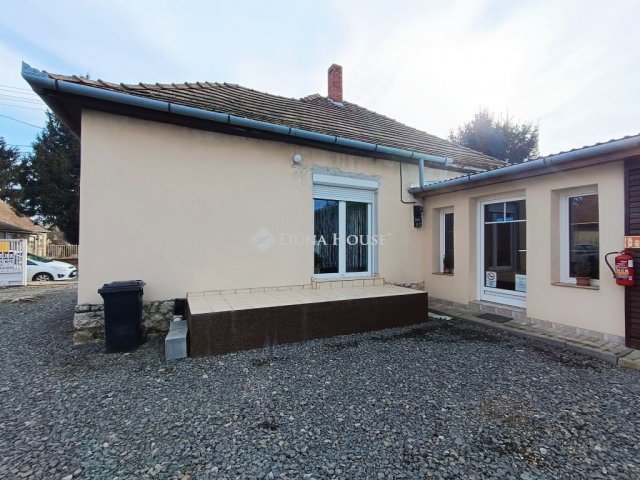 Eladó családi ház, Dombóváron 24.9 M Ft, 2 szobás