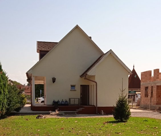 Eladó üzlethelyiség, Balatonmáriafürdőn 109.99 M Ft