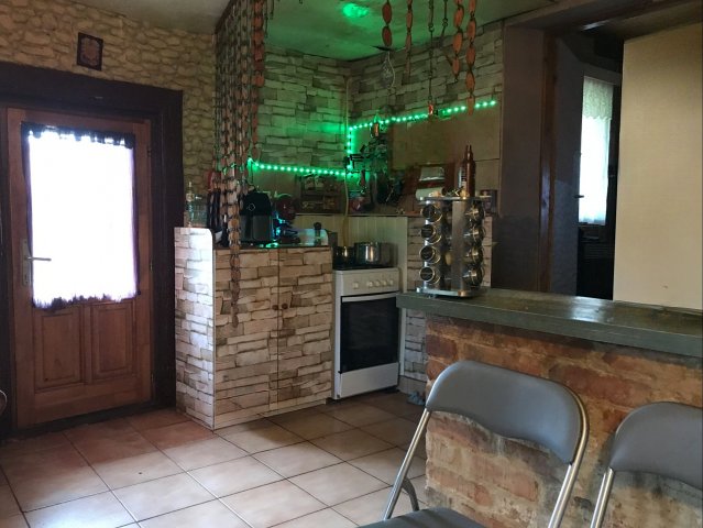 Eladó családi ház, Adácson 19.9 M Ft, 2 szobás