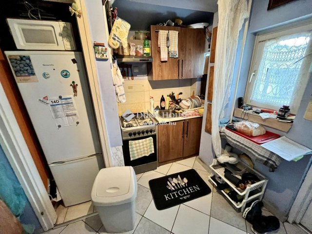 Eladó családi ház, Kecskeméten 16.89 M Ft, 2 szobás