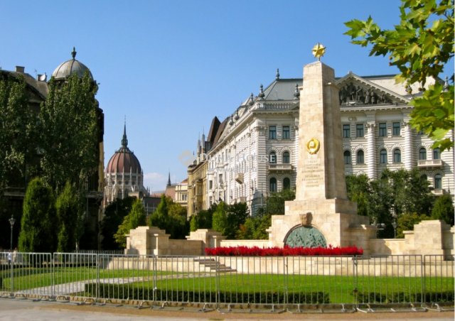 Eladó téglalakás, Budapesten, V. kerületben 84.9 M Ft, 2 szobás