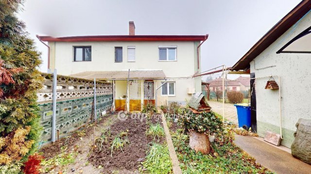 Eladó családi ház, Sajószentpéteren 37 M Ft, 2+2 szobás