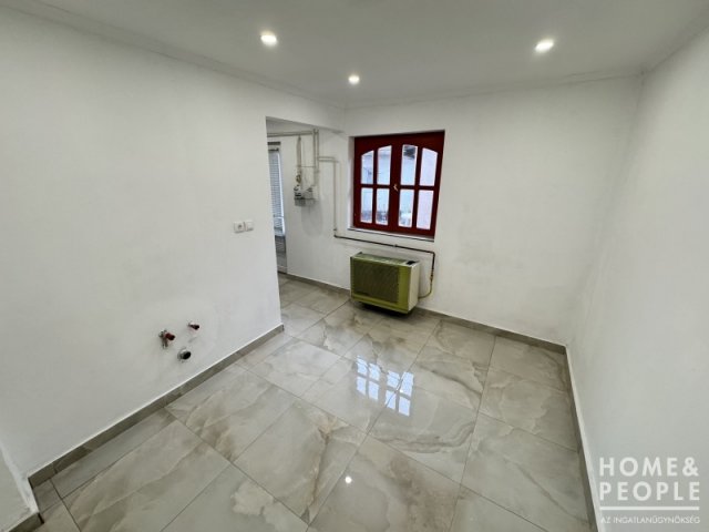 Eladó családi ház, Hódmezővásárhelyen 31.5 M Ft, 2 szobás