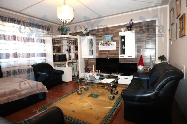 Eladó családi ház, Bordányon 85 M Ft, 7 szobás