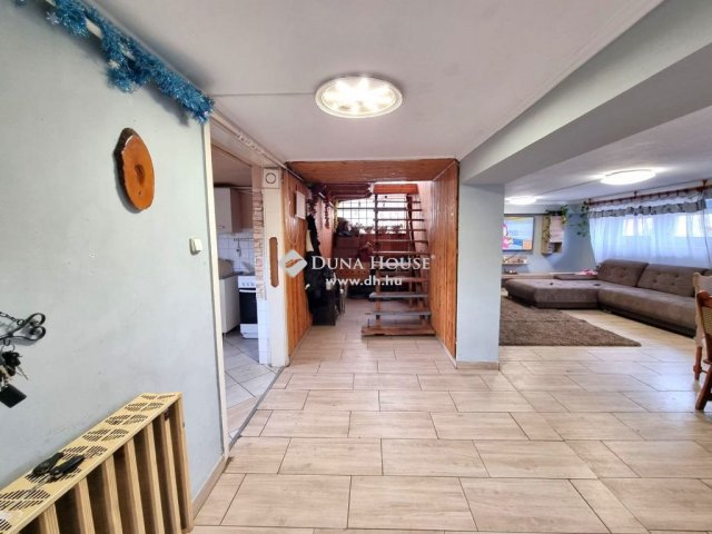 Eladó családi ház, Jászfényszarun 55 M Ft, 4 szobás