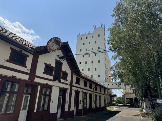 Eladó ipari ingatlan, Lőrinciben 386 M Ft / költözzbe.hu