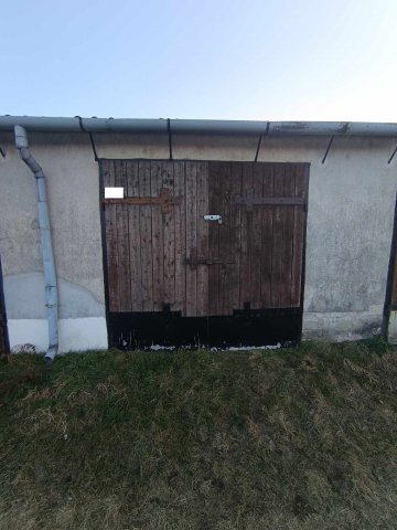 Eladó garázs, Oroszlányban 3.99 M Ft, 1 szobás