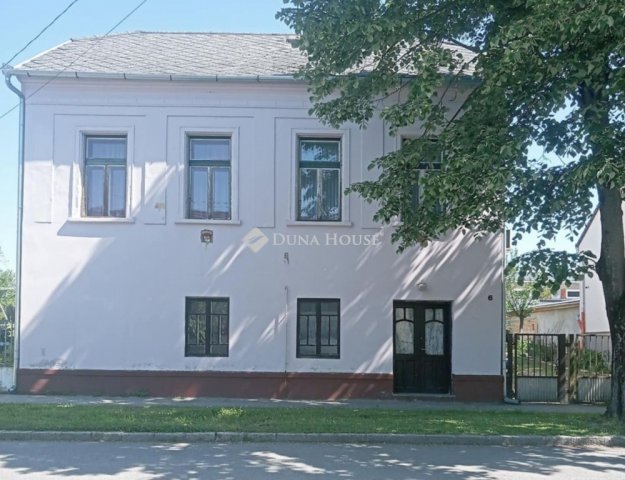 Eladó családi ház, Barcson 69 M Ft, 2 szobás