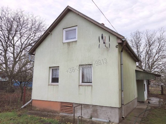 Eladó családi ház, Békéscsabán 19.9 M Ft, 2 szobás
