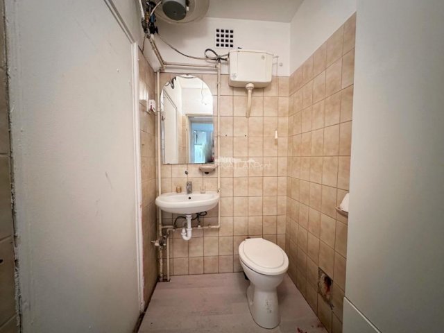 Eladó üzlethelyiség, Szombathelyen 79.99 M Ft