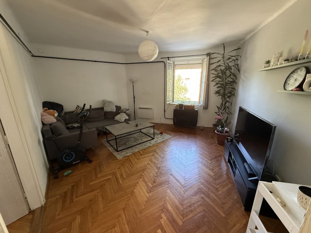 Eladó téglalakás, Pécsett 56.9 M Ft, 3 szobás