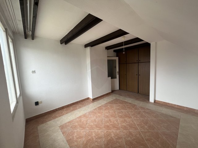 Eladó családi ház, Isaszegen 92.999 M Ft, 5+1 szobás