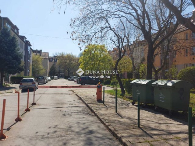 Eladó téglalakás, Szentendrén 61.9 M Ft, 4 szobás