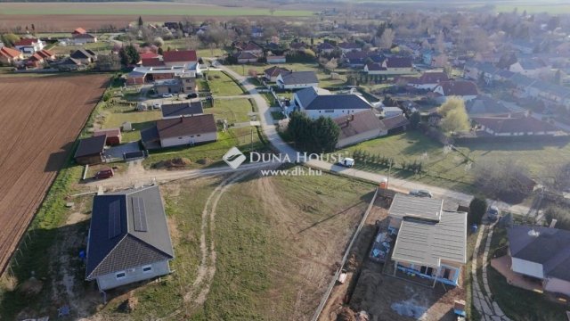 Eladó telek, Görcsönyben 9.99 M Ft / költözzbe.hu