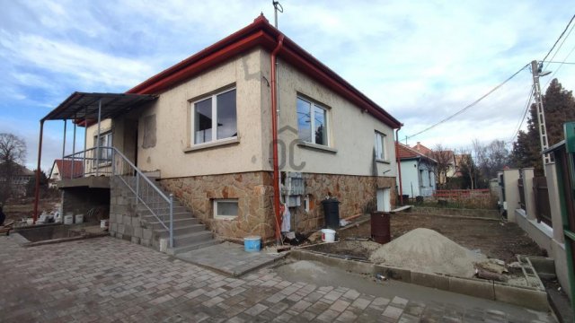 Eladó családi ház, Budapesten, XVIII. kerületben 109 M Ft