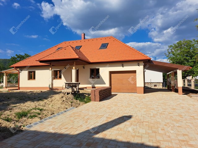 Eladó családi ház, Csókakőn 83.5 M Ft, 3 szobás