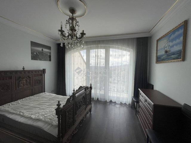 Eladó családi ház, Budakeszin 220 M Ft, 7 szobás