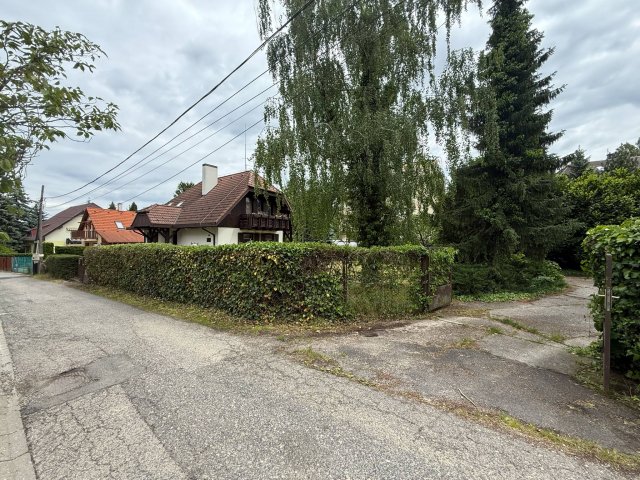 Eladó családi ház, Sopronban 180 M Ft, 6 szobás