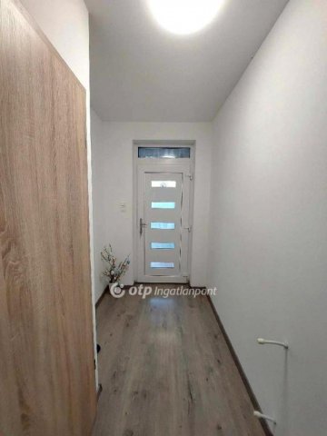 Eladó családi ház, Martonvásáron 85 M Ft, 3 szobás