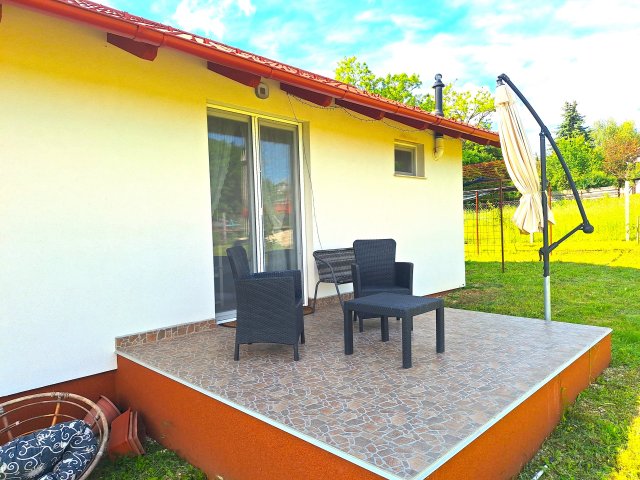 Kiadó családi ház, albérlet, Mányon 180 E Ft / hó, 3 szobás