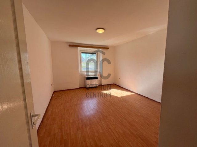 Eladó családi ház, Dunaföldváron 26.5 M Ft, 2 szobás