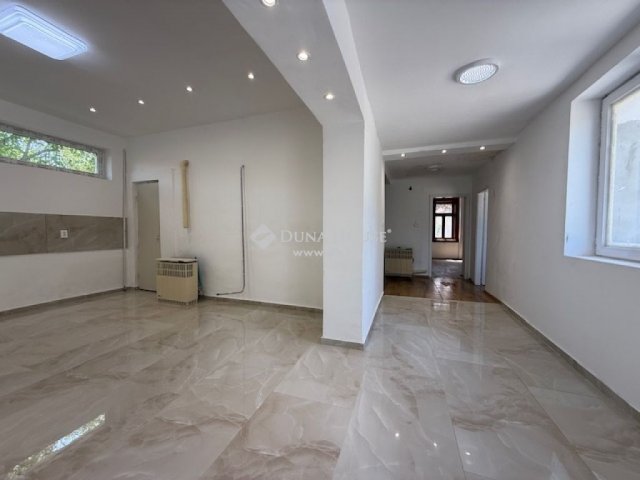 Eladó családi ház, Cegléden 53 M Ft, 3 szobás