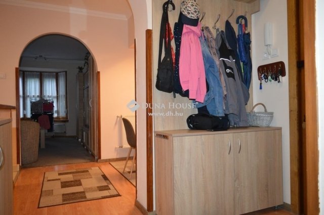Eladó téglalakás, Debrecenben 79 M Ft, 3 szobás