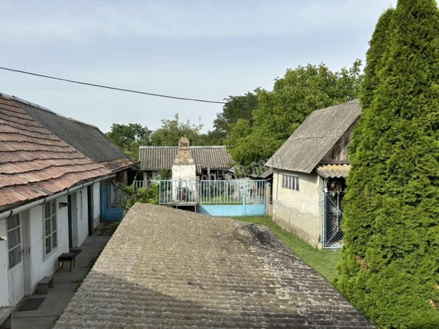 Eladó családi ház, Németkéren 30.9 M Ft, 3 szobás