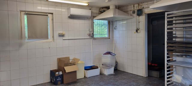 Kiadó üzlethelyiség, Debrecenben 430 E Ft / hó