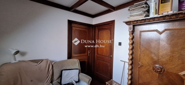 Eladó családi ház, Villányban 51 M Ft, 6 szobás