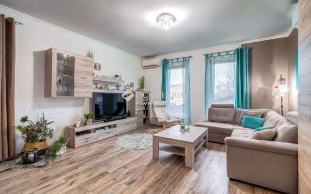 Eladó családi ház, Szigetszentmiklóson 119.9 M Ft, 4 szobás