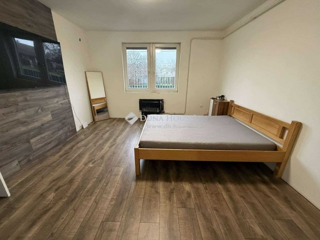 Eladó családi ház, Izsákon 28.99 M Ft, 4 szobás